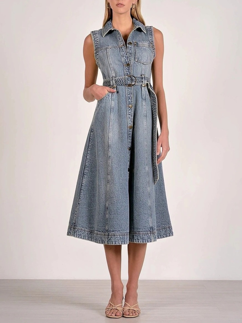 Elan- Denim Midi Dress in Blue- Like New! Sz Small